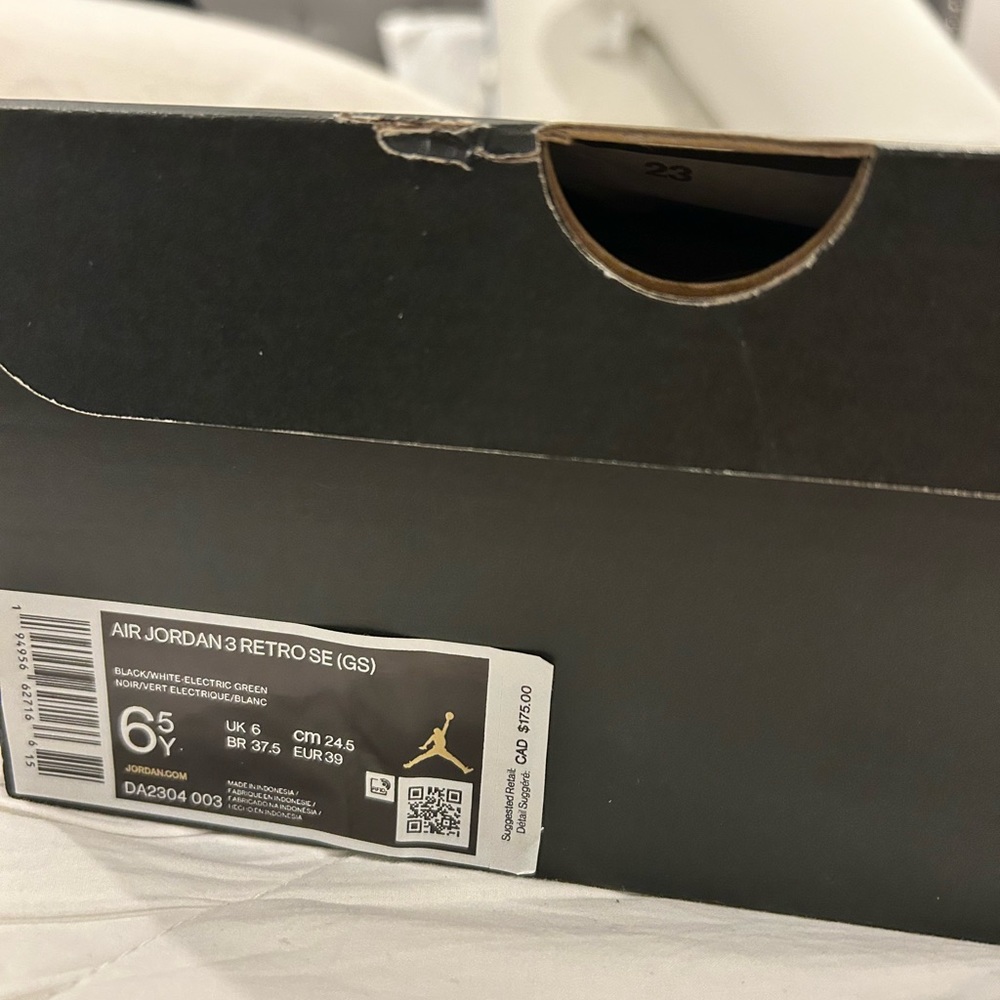Brand new Jordan 3 sneakers for sale. Size 6.5y (which fits 6.5M and 8W) - Picture 7 of 7